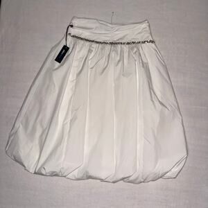 Modest White Balloon M Skirt